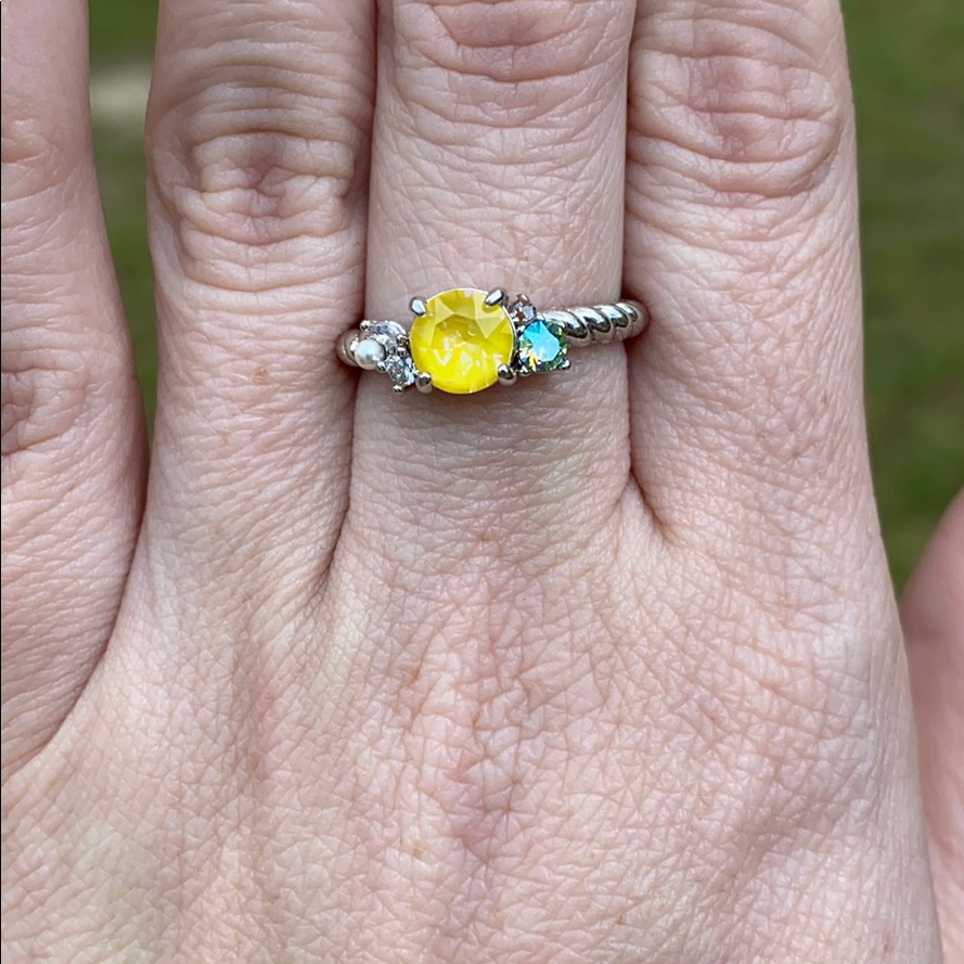 Yellow Stone Silver Plated Ring 9$
